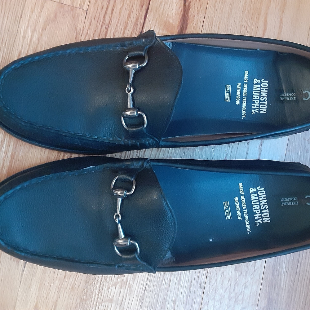 Johnston And Murphy Leather Loafers - Picture 2 of 8